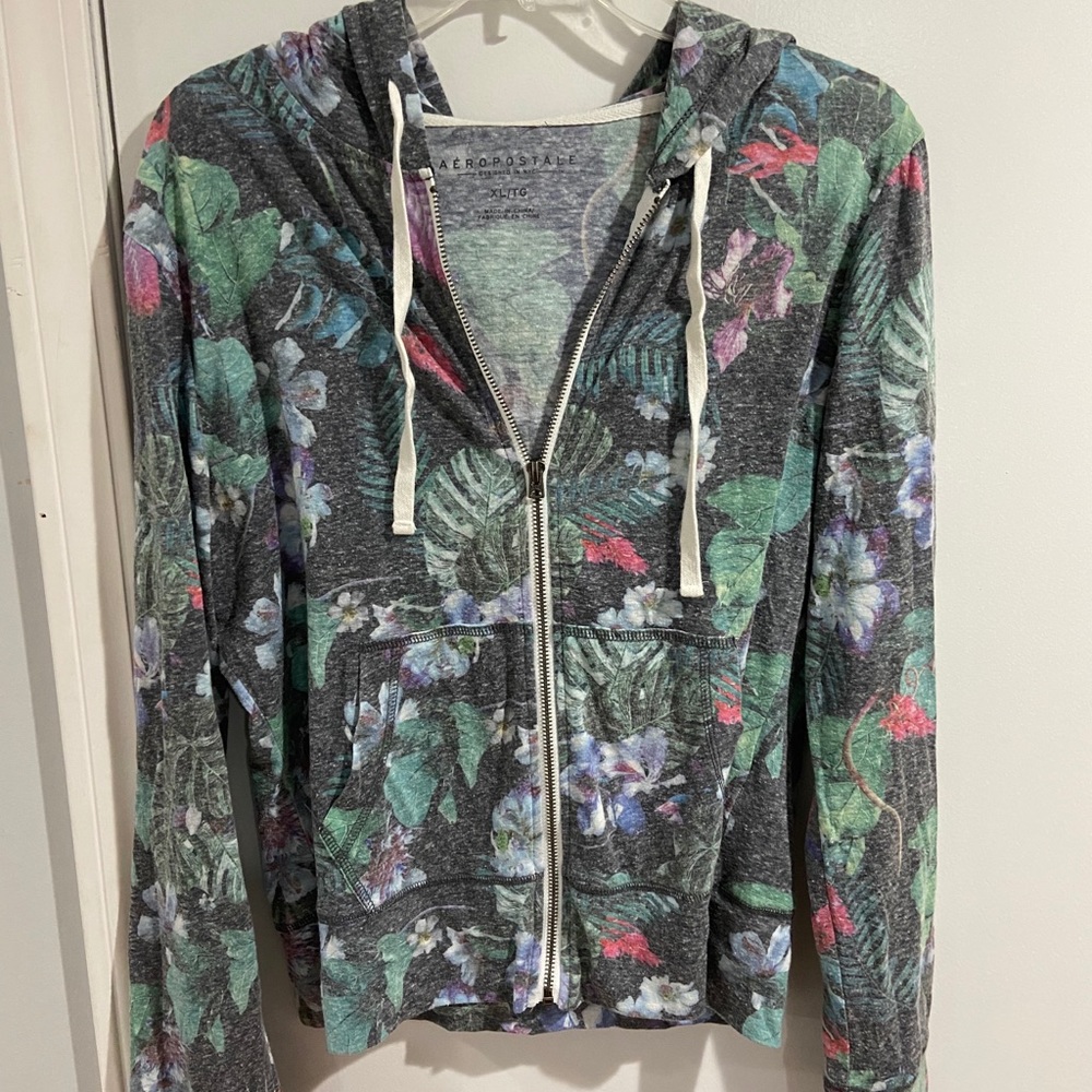 Lightweight sweatshirt